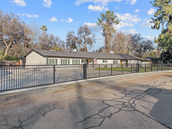 2nd image of 2212 W Sunset Drive