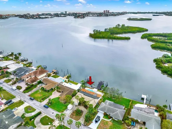 5676 Oakhurst Dr #9, Seminole, FL 33772