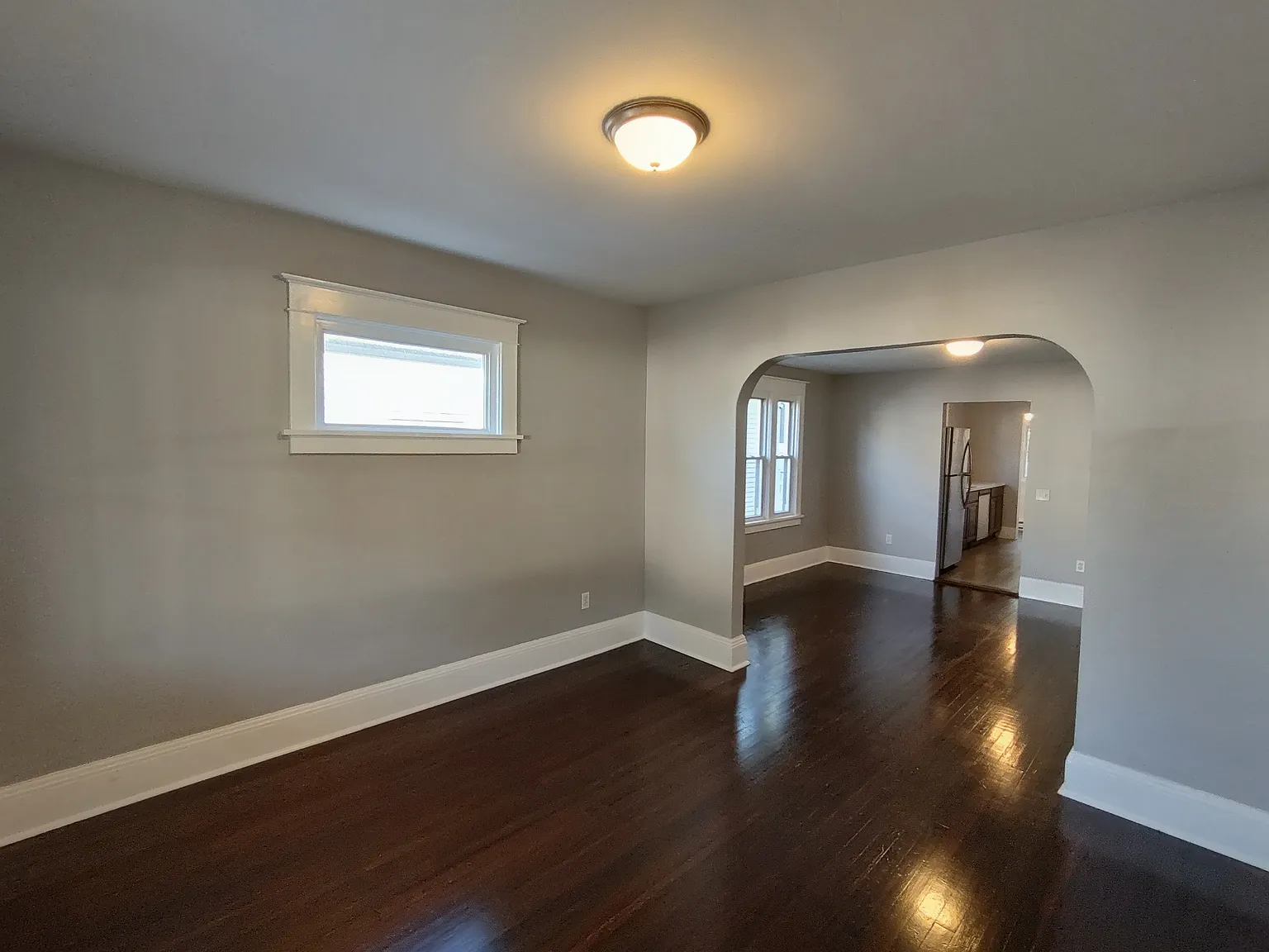 3 bed, 1298 sqft, $2,050 — Photo 2