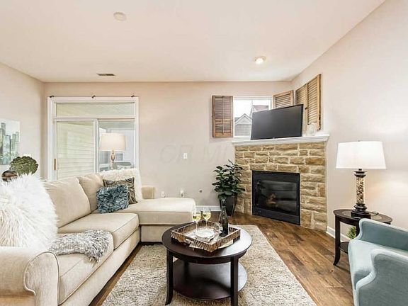 3rd image of 4583 Tremont Club Dr