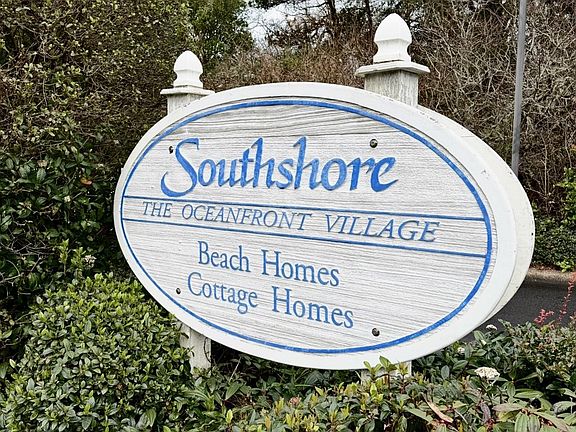 2nd image of 5725 SW Arbor Dr
