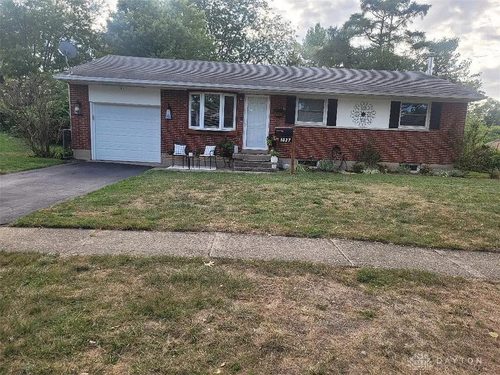 1327 Renslar Ave photo 1