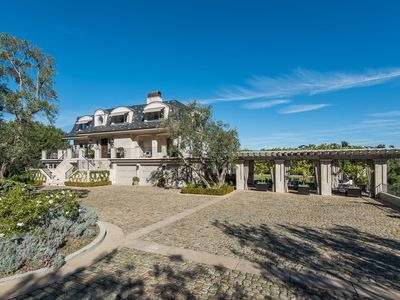 980 Stradella Rd, Los Angeles, CA, 90077