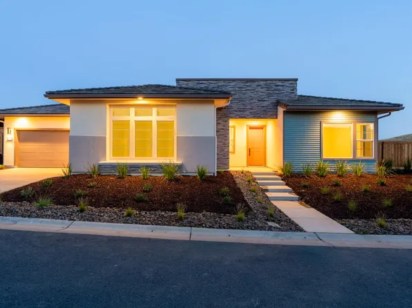 8388 Iron Creek Dr, Friant, CA 93626