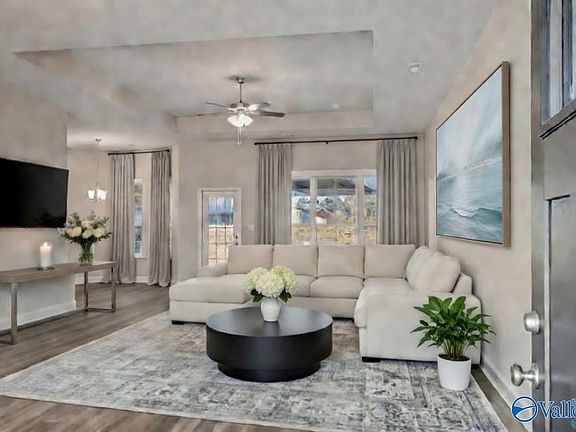 3rd image of 141 Ridgeland Trl