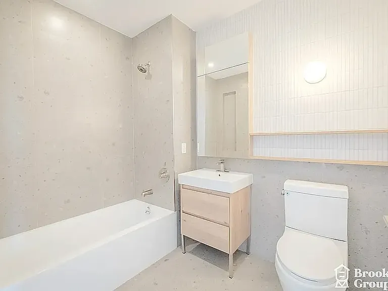 1889 Atlantic Ave #5D — Photo 6