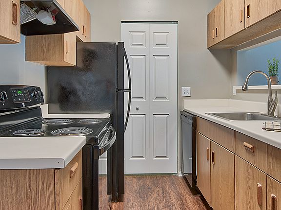 2nd image of 1000 Valley Bluff Dr #358-01