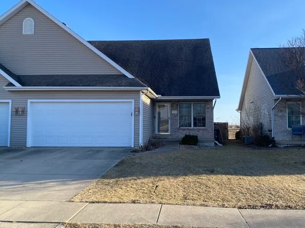 1835 Marina Dr, Normal, IL 61761