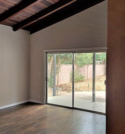 5th image of 20431 Bassett St