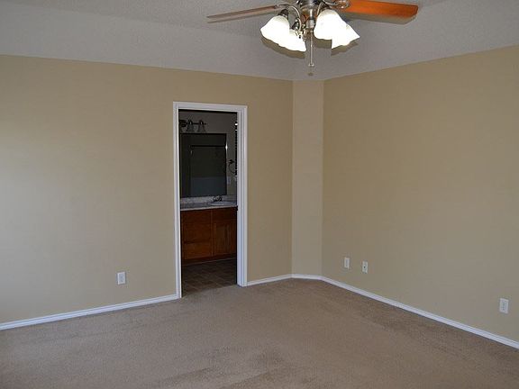 4th image of 18 Amberwood Dr