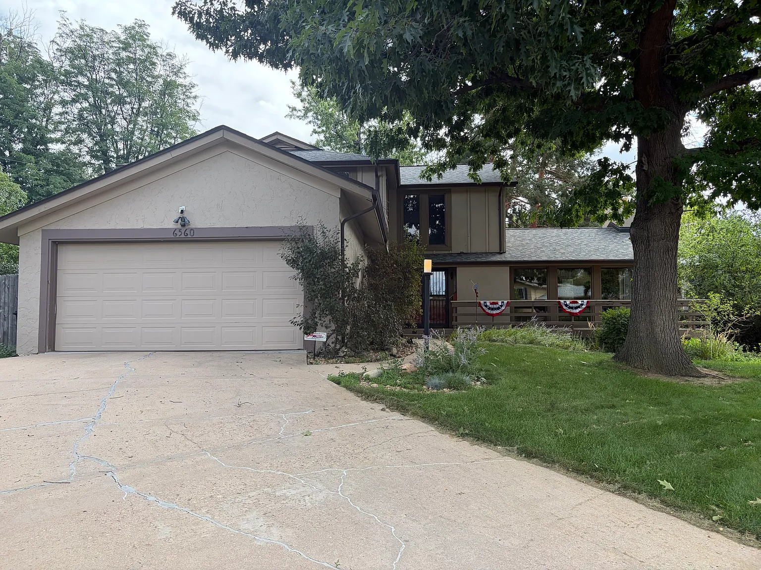 5 bed, 3741 sqft, $5,900 — Photo 2