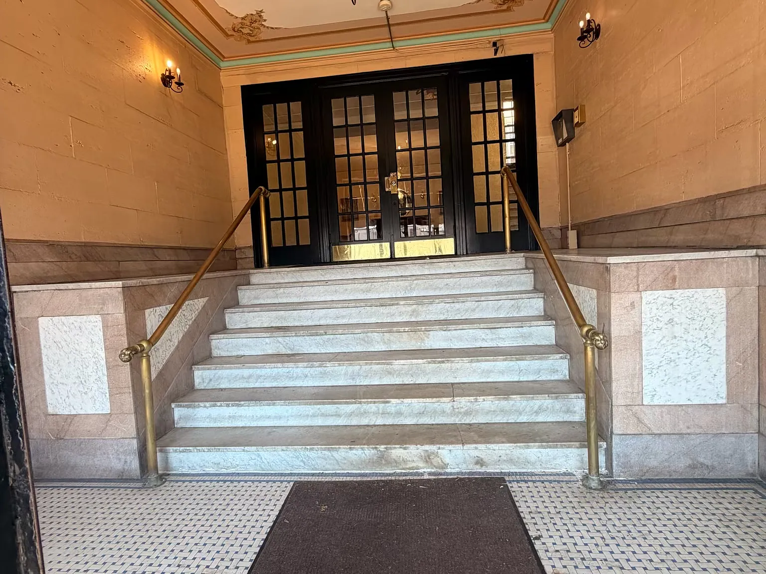 1 bed, 550 sqft, $1,600 — Photo 2