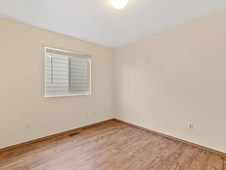 1035 Lords Hill Dr — Photo 15