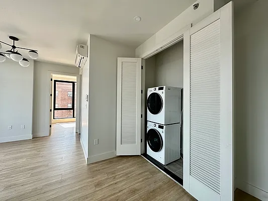 Rented by eRealty Advisors USA Inc | media 11