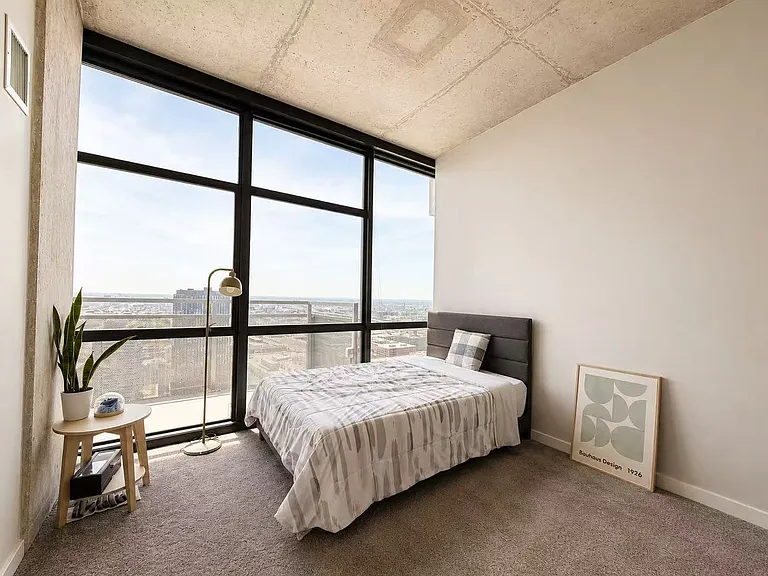 235 W Van Buren St #4204 — Photo 5