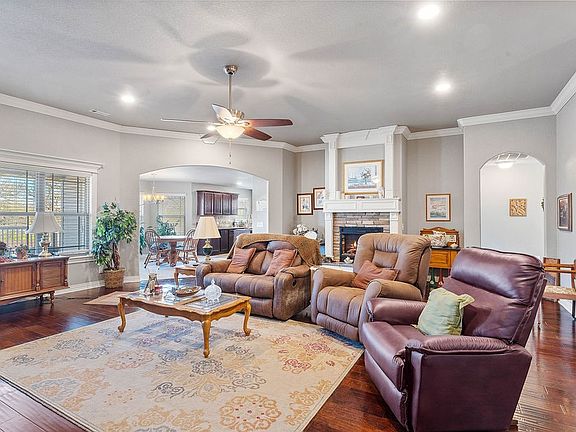 5th image of 12171 Greenstone Dr