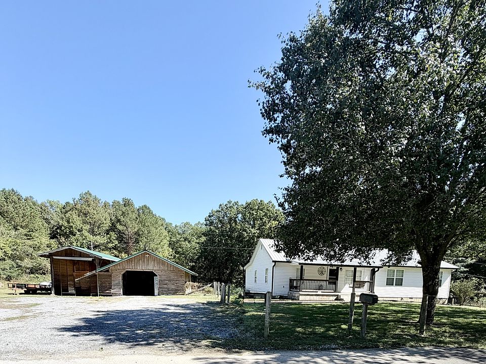 1st image of 220 Moore Circle Rd NW