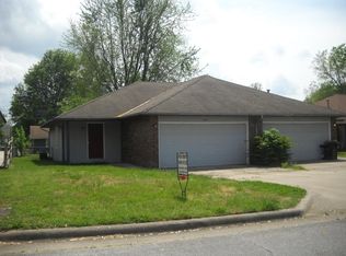 910 W Raynell St, Springfield, MO 65807