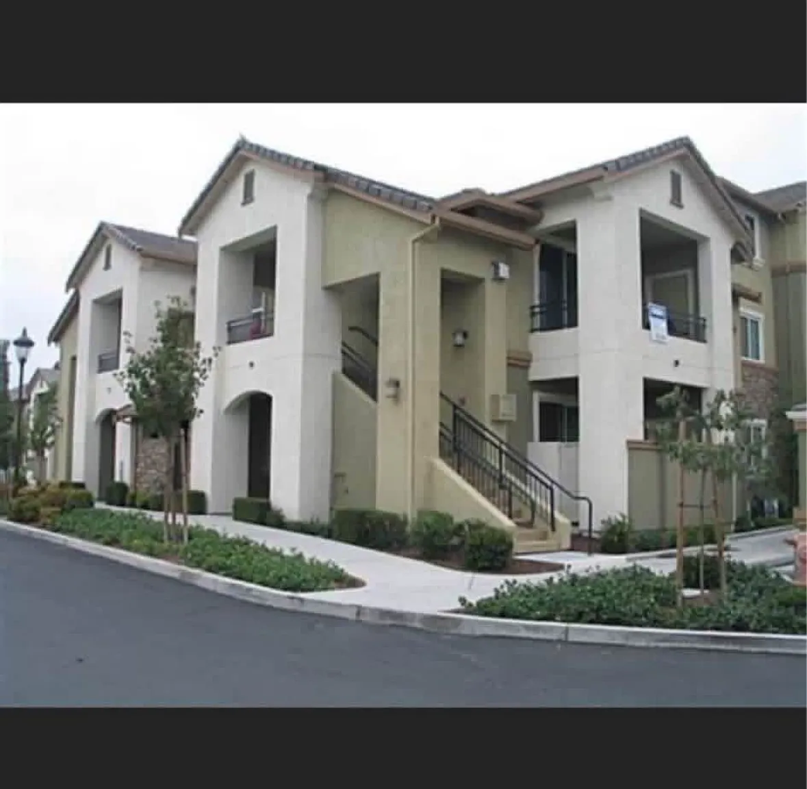 2 bed, 1000 sqft, $2,200 — Photo 4