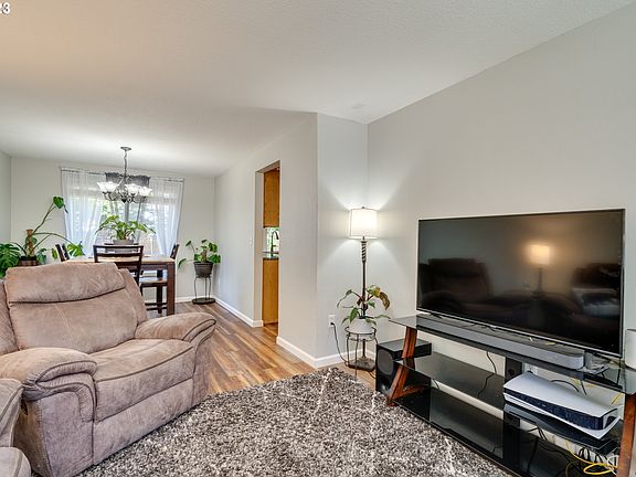5th image of 15410 NE 80th St