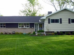 249 Brookwood Dr, Hamburg, NY 14075