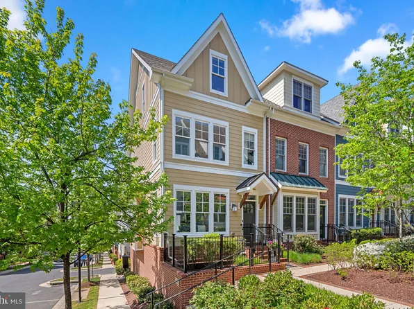 47 Ellsworth Heights St, Silver Spring, MD 20910