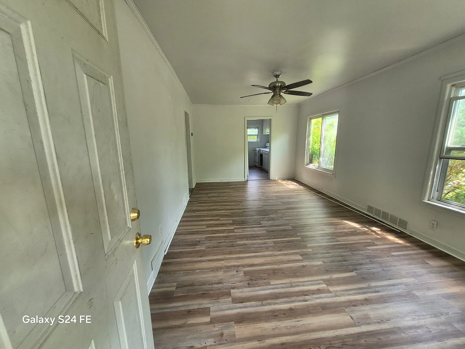 2 bed, 960 sqft, $825 — Photo 2