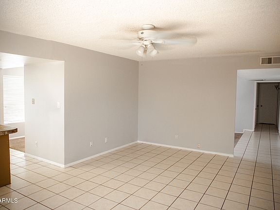 4th image of 5545 W GROVERS Avenue