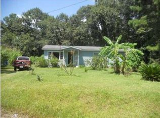 8580 Saint Michael St, Bayou La Batre, AL 36509