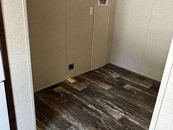 5th image of 9232 Camryn Ct