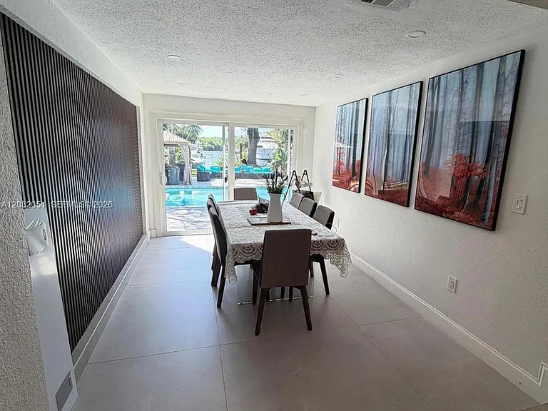 2810 Riverland Rd — Photo 10