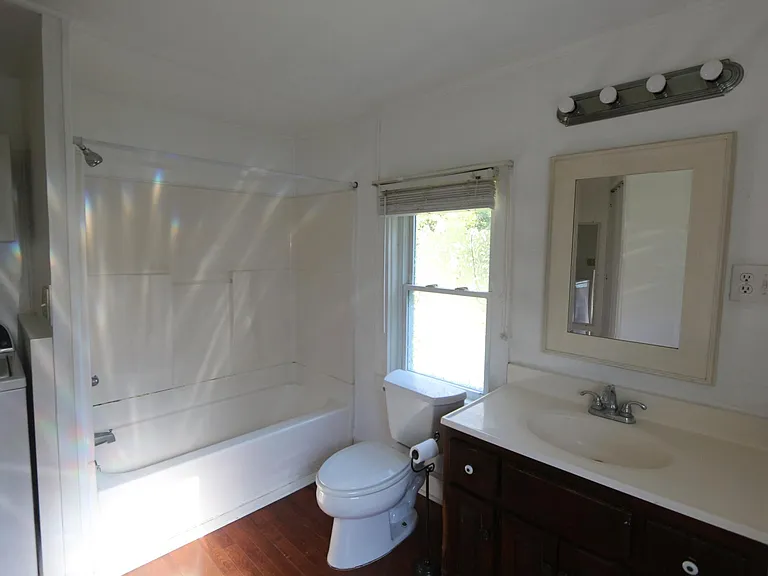 4555 Green Creek Rd — Photo 8
