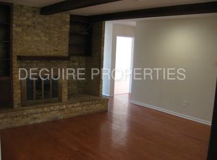 802 Canyon Ridge Dr, Euless, TX 76040