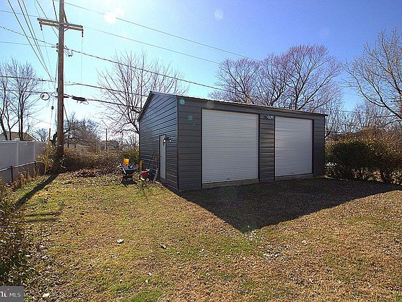 5th image of 2517 McComas Ave