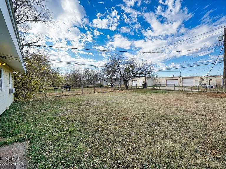 1234 S Crockett Dr — Photo 32