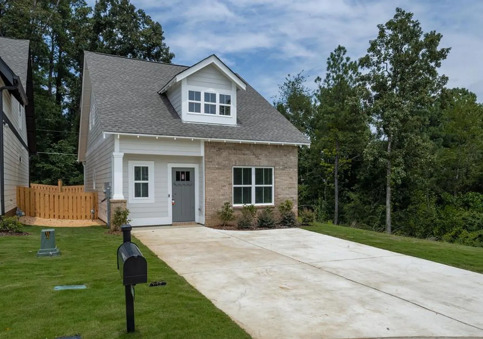2 Bedroom with Bonus Office! — Photo 1