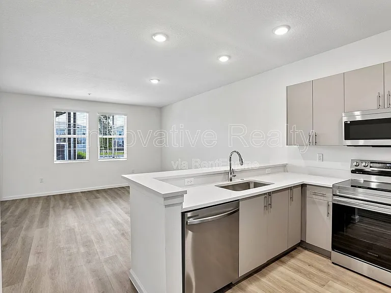 Venture Apartments — Photo 102