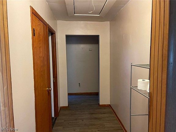 5th image of 820A Stewart Ave
