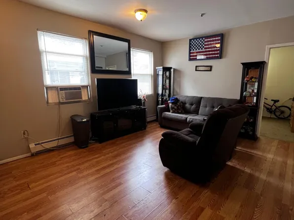 98 Walnut St, Nutley, NJ 07110