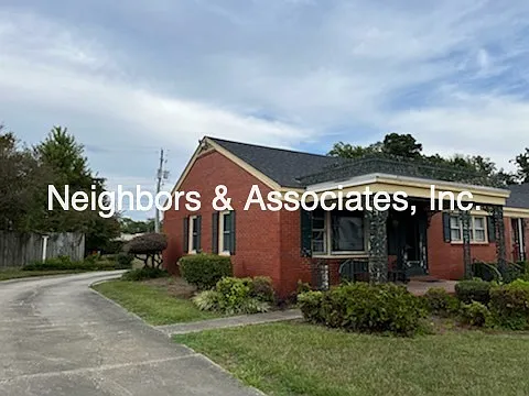 305 E Parrish Dr