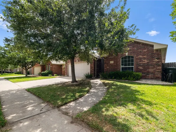 7518 Fort Griffen Dr, Corpus Christi, TX 78414