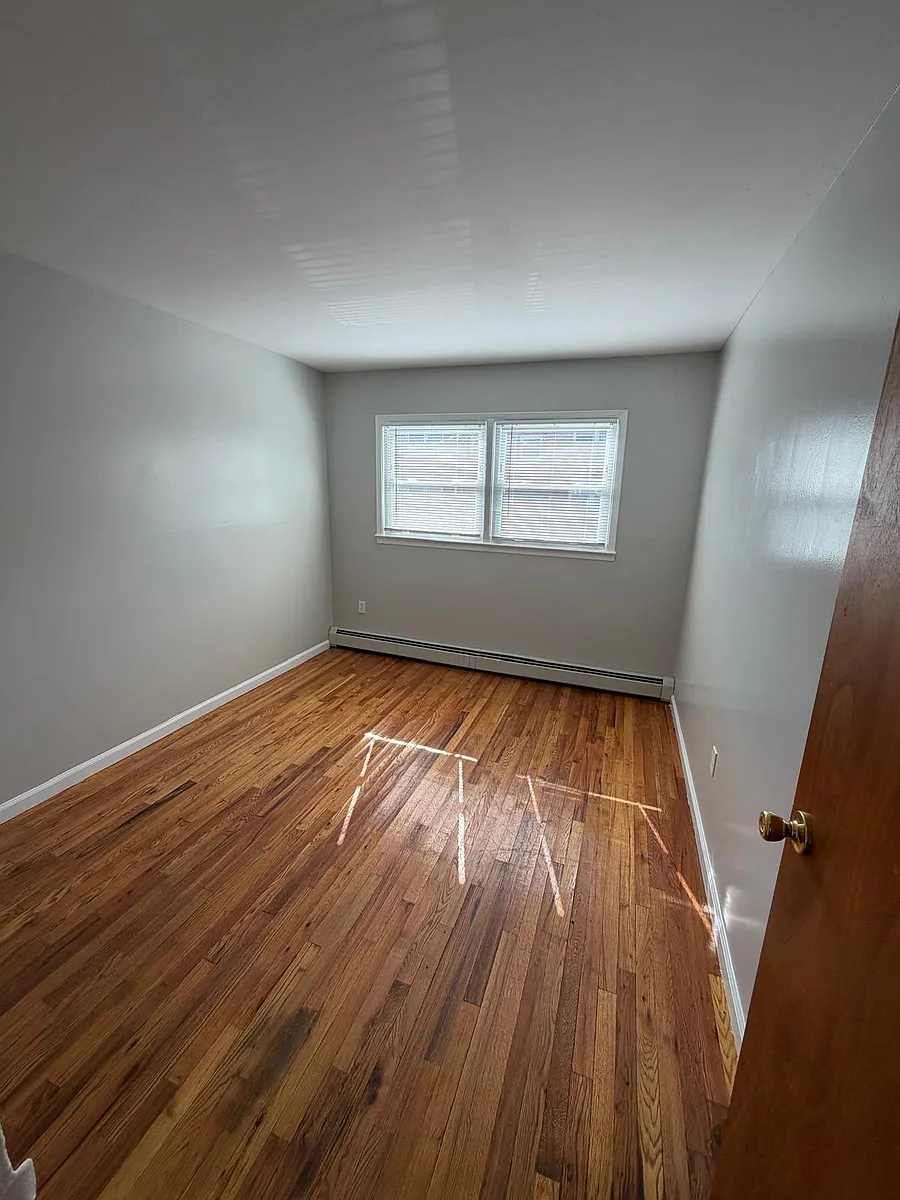 Building Photo - 1511A Stuyvesant Ave #1