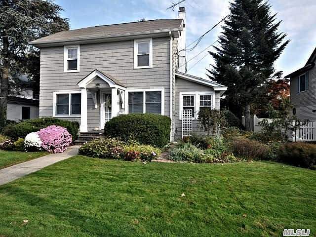 1st image of 15 Revere St