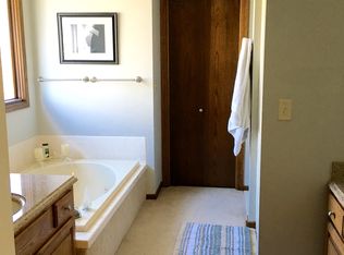 2345 N Stoneybrook Ct, Wichita, KS 67226
