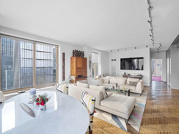 5th image of 106 Central Park S APT 34B