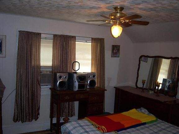 5th image of 1904 Park St