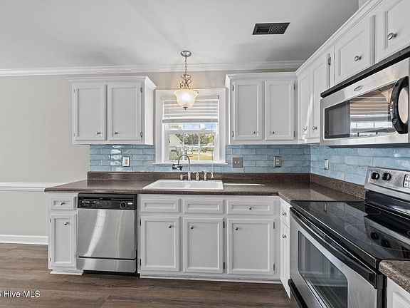 5th image of 1013 Bristolmoor Drive