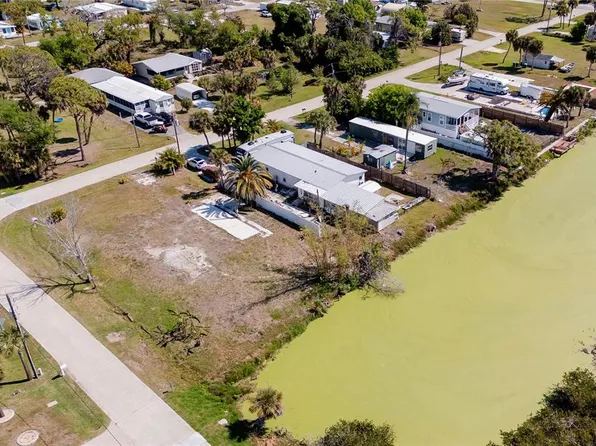 8195 Pine Tree Ln, Englewood, FL 34224