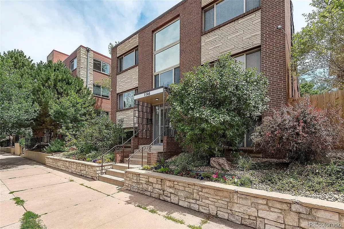Building Photo - 1144 N Ogden St #203