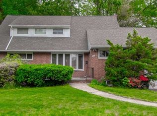 402 Plaza Rd, Fair Lawn, NJ 07410
